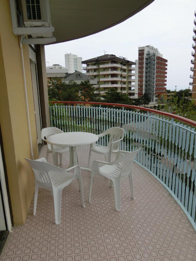 Апартаменты Lignano Sabbiadoro With Pool Экстерьер фото