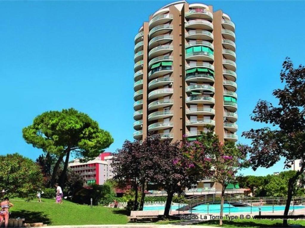 Апартаменты Lignano Sabbiadoro With Pool Экстерьер фото
